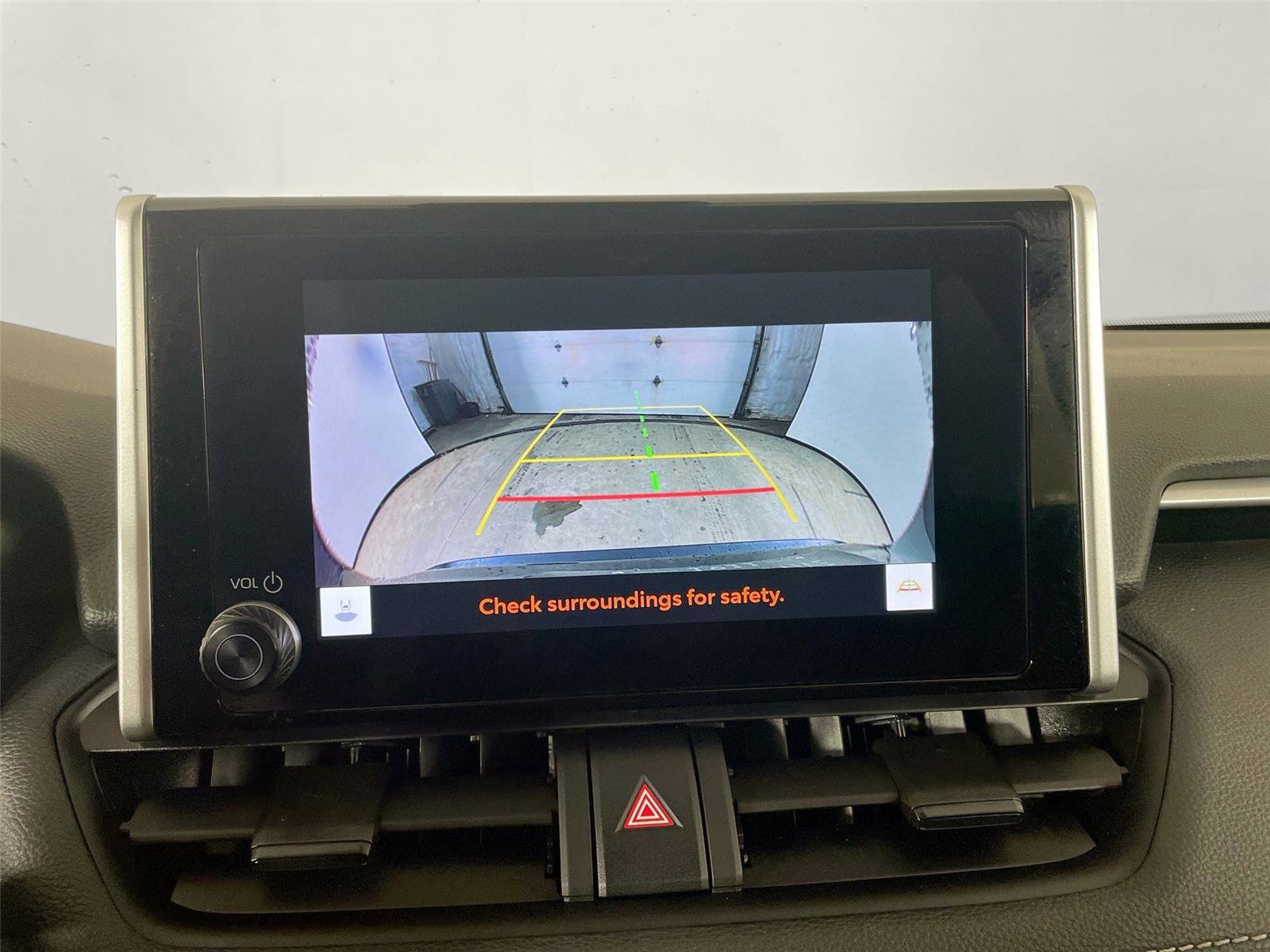 Used 2024 Toyota RAV4 XLE AWD/4WD image 6