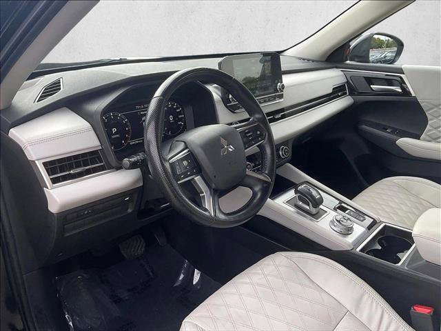 Used 2024 Mitsubishi Outlander SEL FWD image 14
