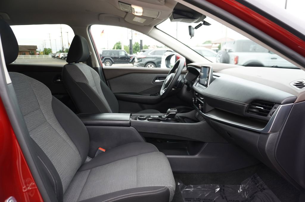 Used 2023 Nissan Rogue SV AWD/4WD image 30