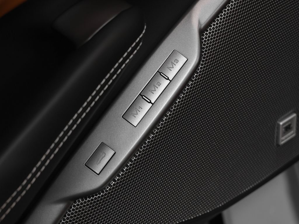 Certified 2022 Ferrari Portofino M RWD image 44