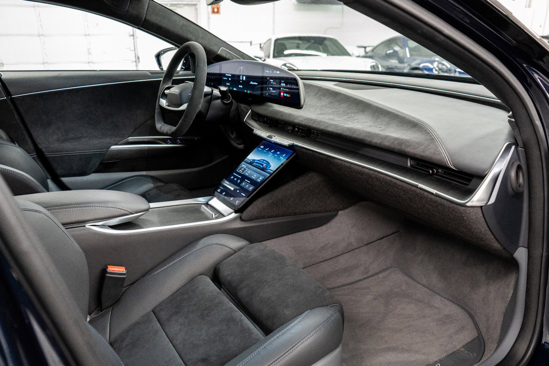 Used 2024 Lucid Air Sapphire image 33