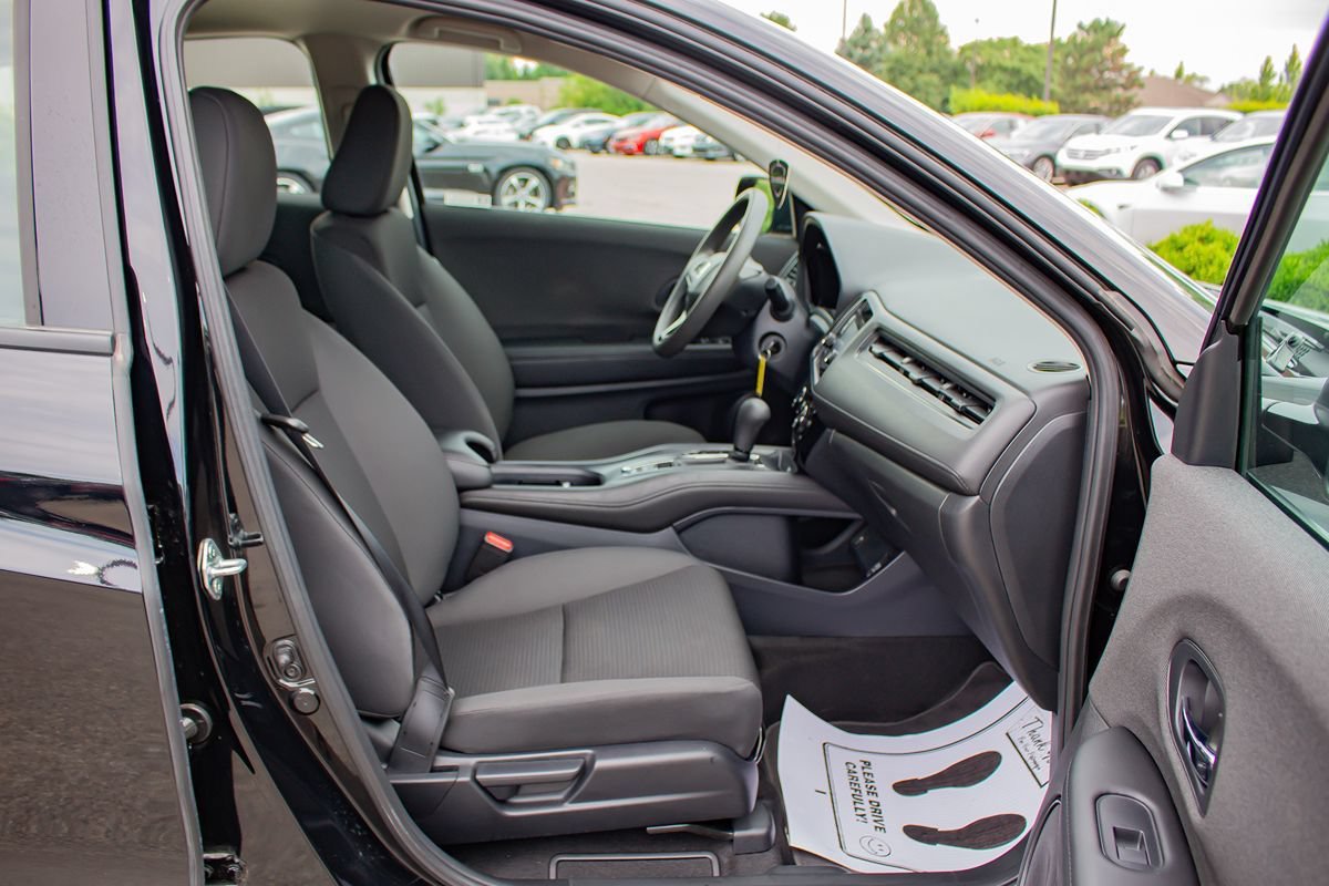 Used 2022 Honda HR-V LX image 19