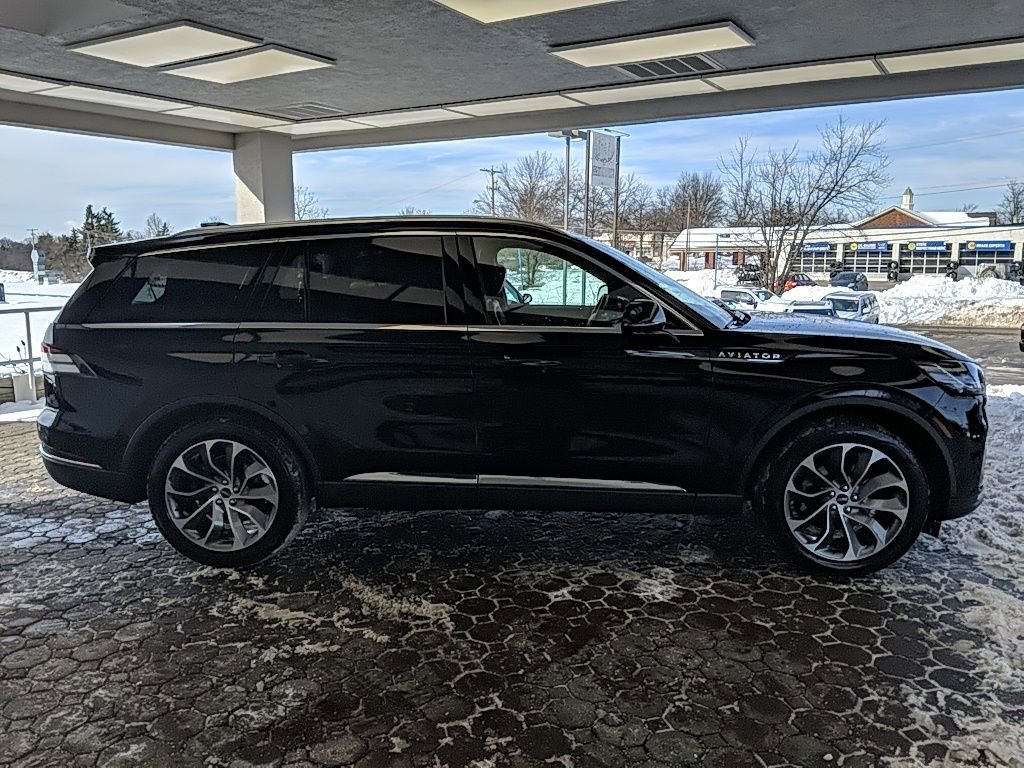 Used 2025 Lincoln Aviator Reserve w/ Illumination Package image 5
