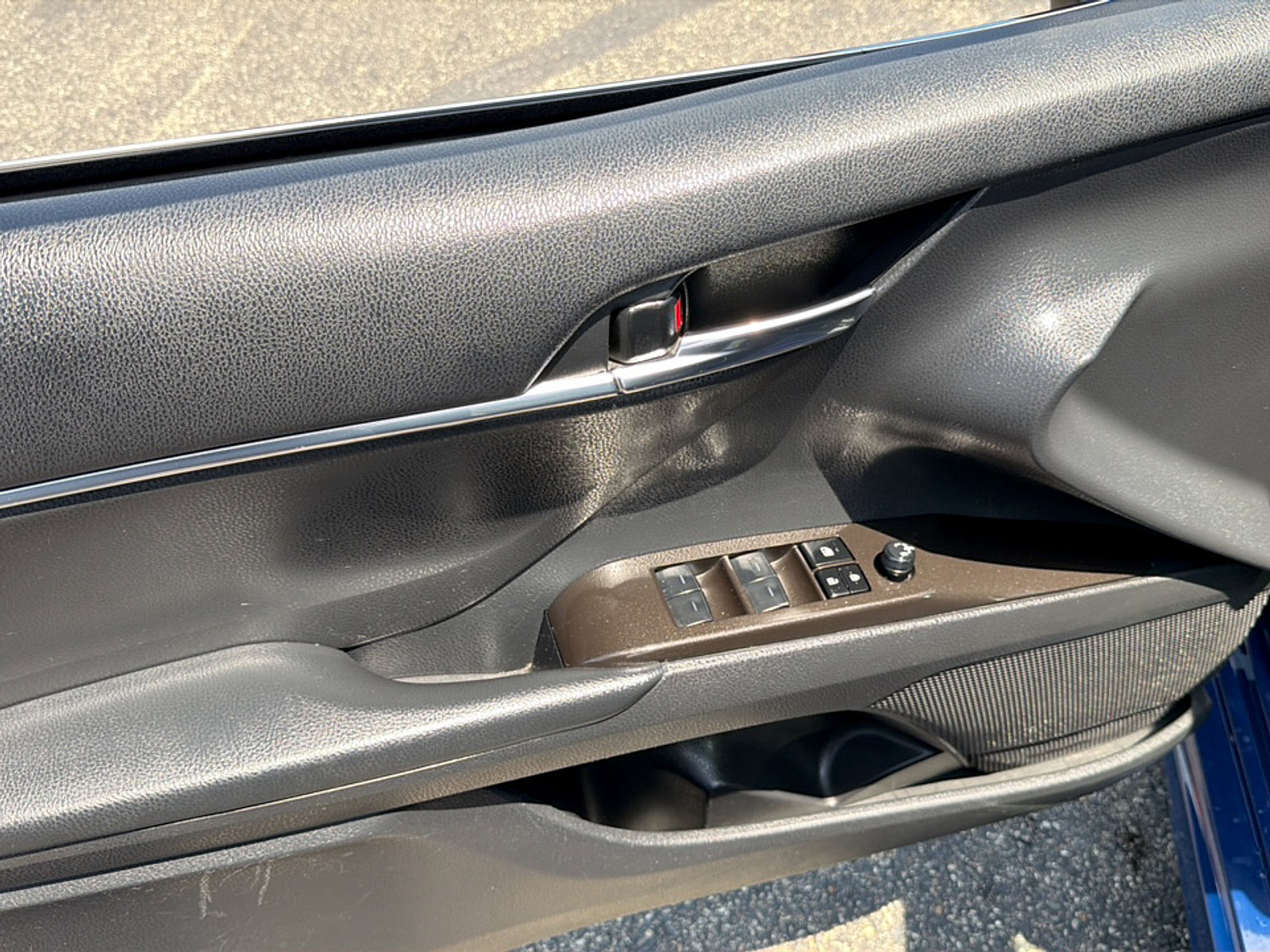 Used 2024 Toyota Camry SE FWD image 13