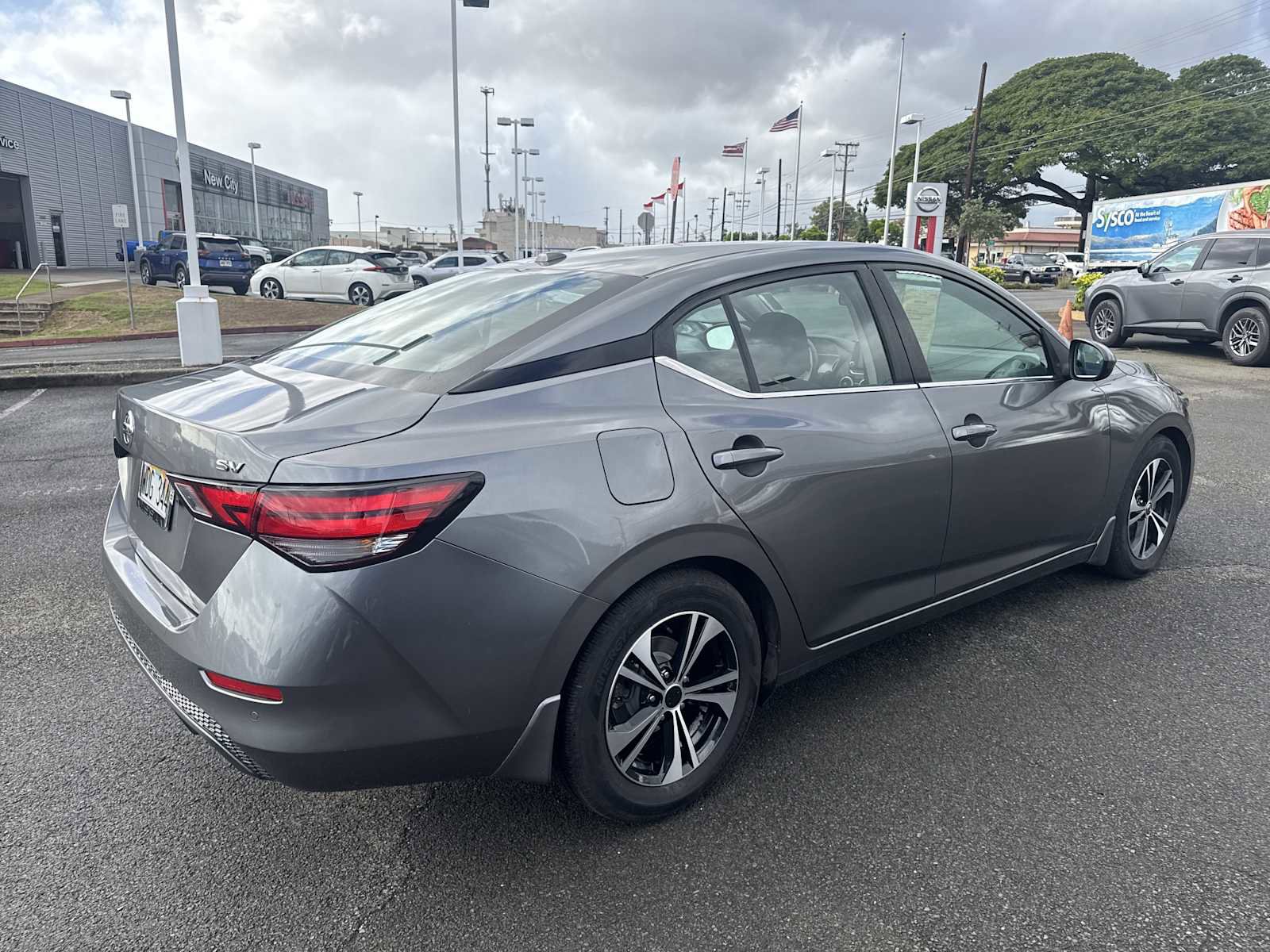 Used 2021 Nissan Sentra SV image 3