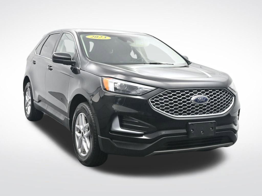Used 2023 Ford Edge SEL image 3