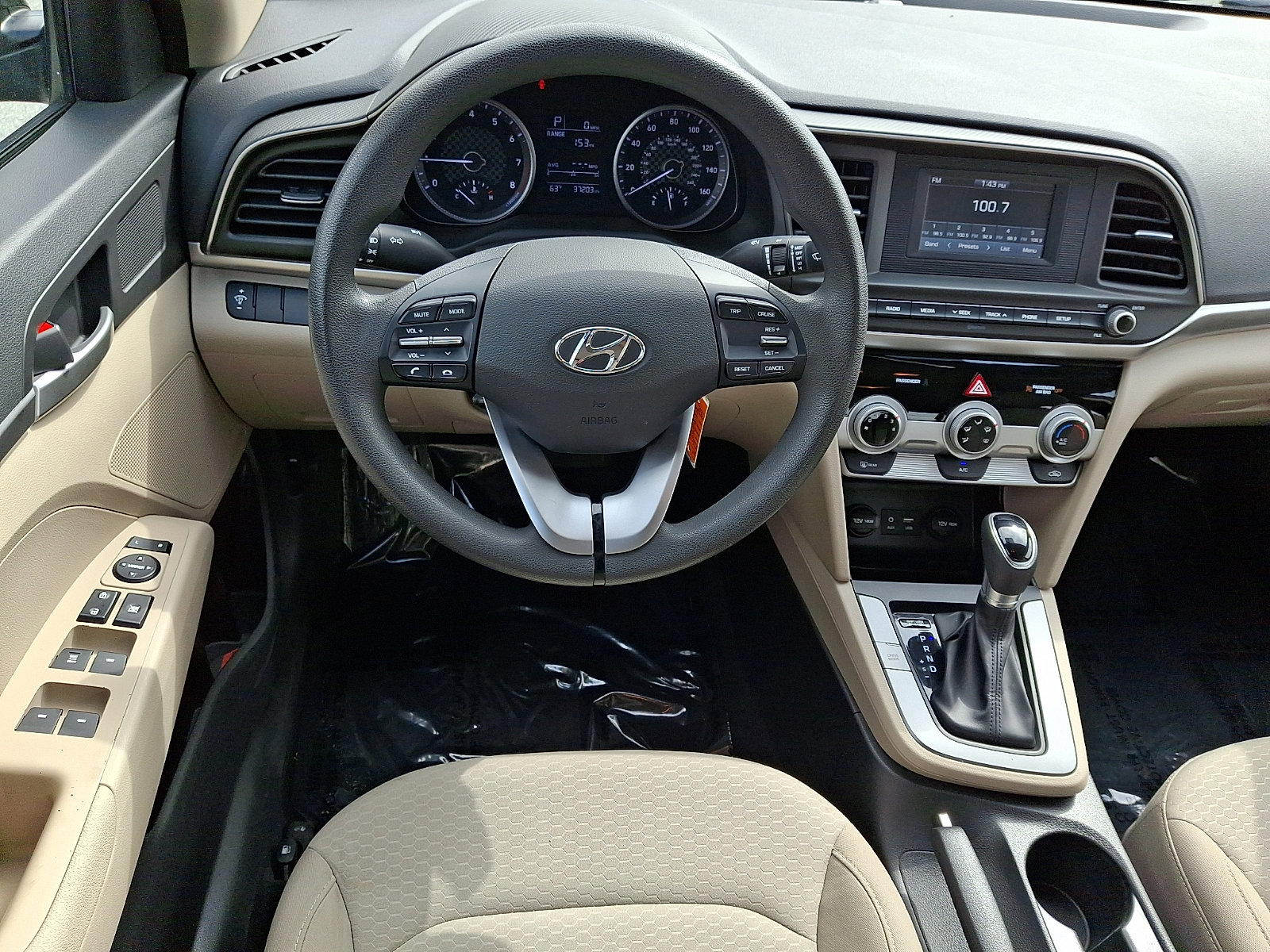 Used 2019 Hyundai Elantra SE image 11