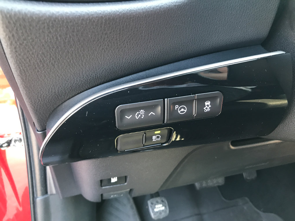 Used 2022 Toyota Prius LE AWD/4WD image 15