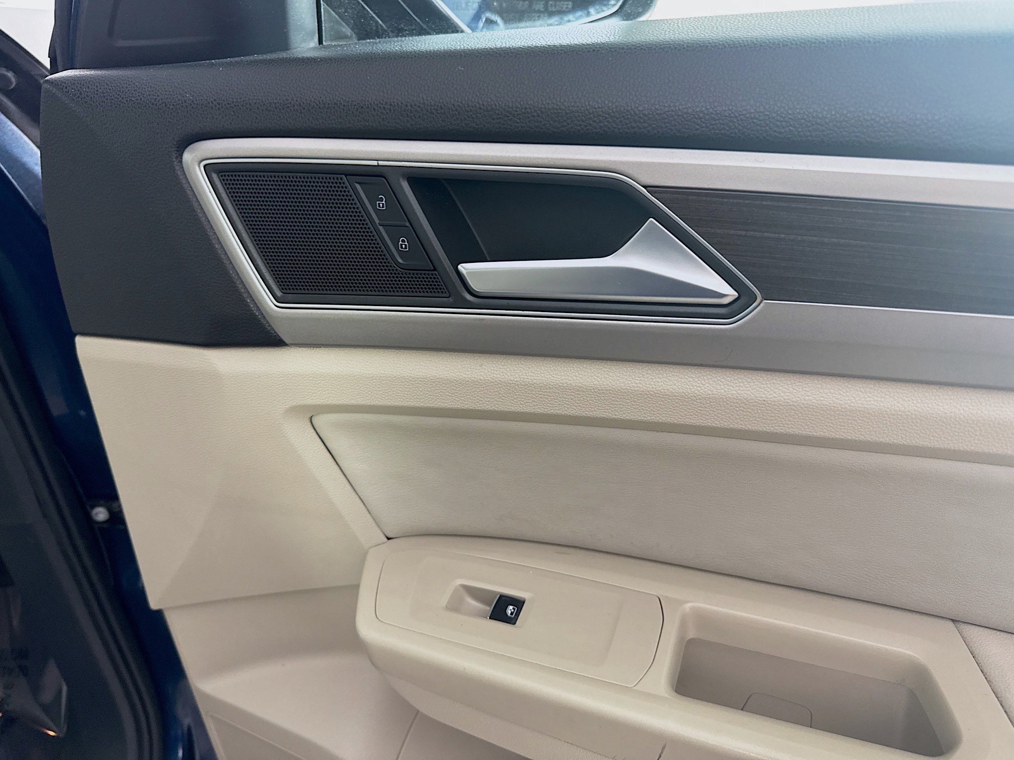 Used 2019 Volkswagen Atlas SE w/ Towing Package FWD image 30