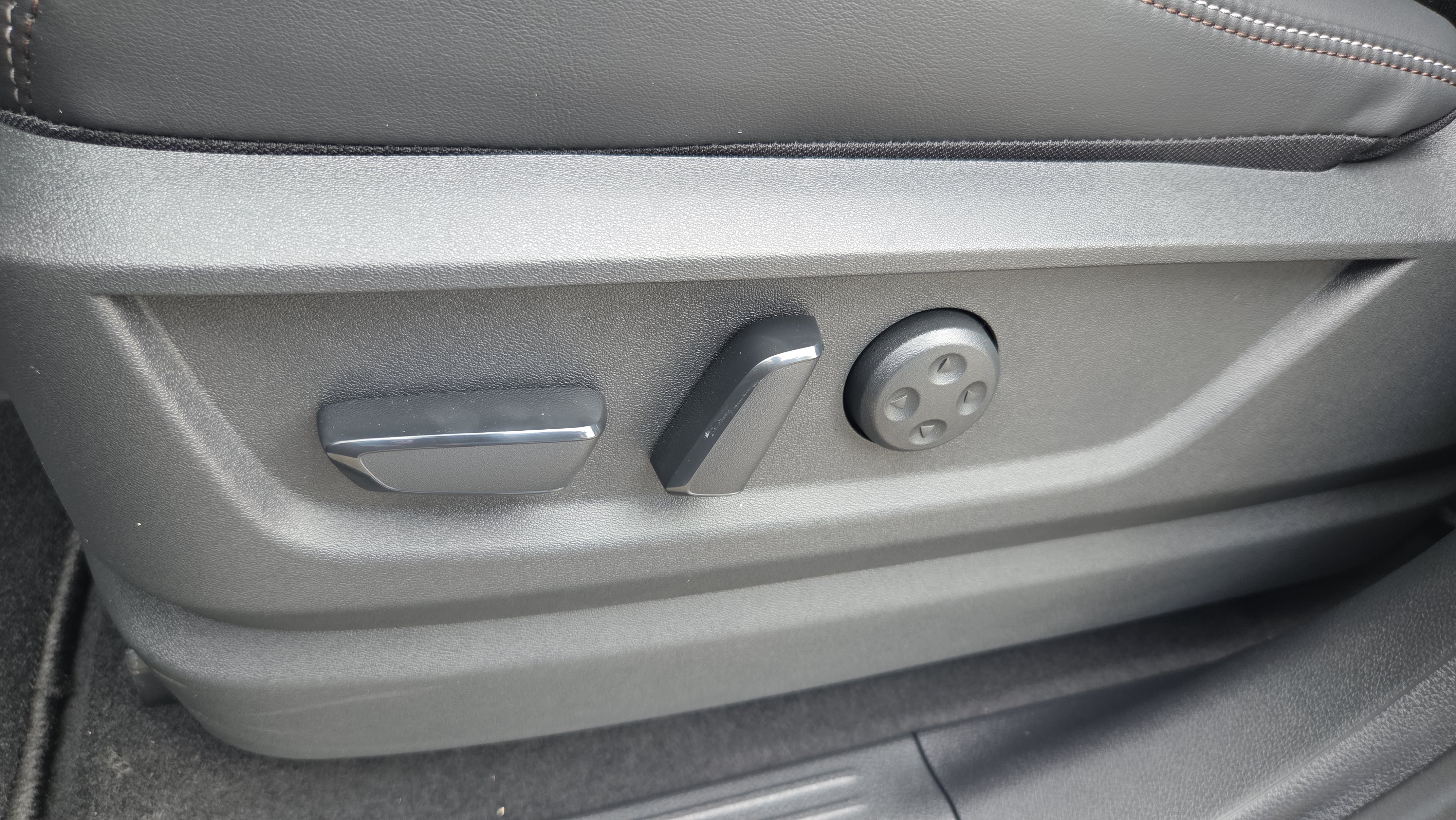 New 2026 Nissan Armada Platinum AWD/4WD image 17