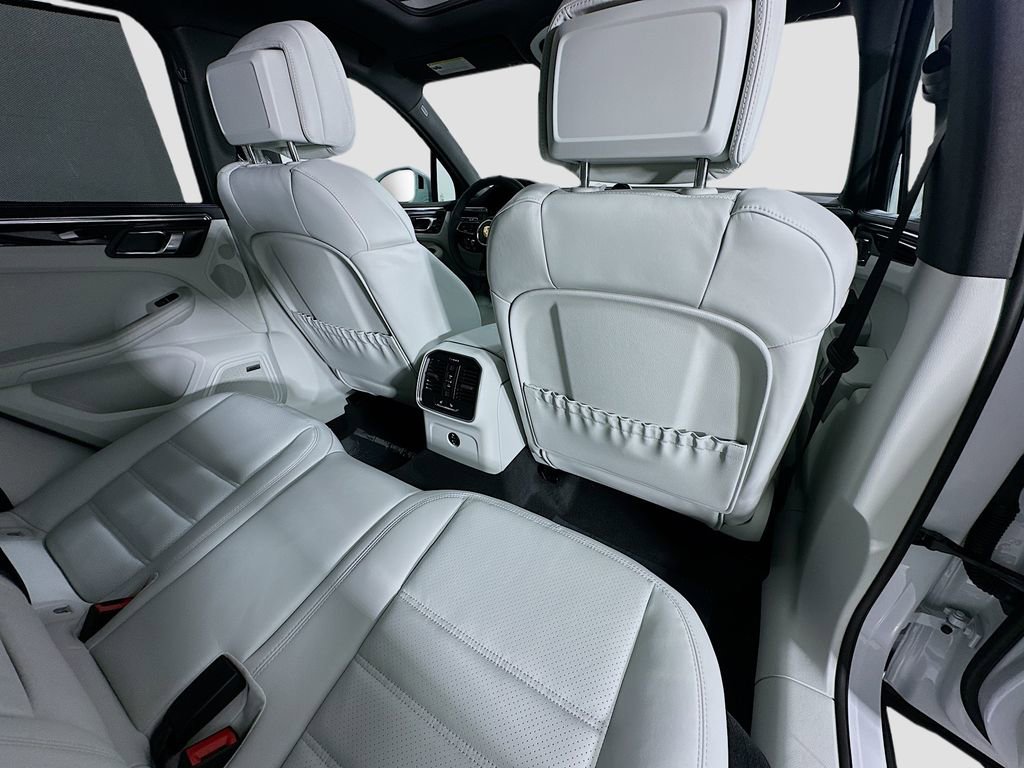 New 2025 Porsche Macan S image 30