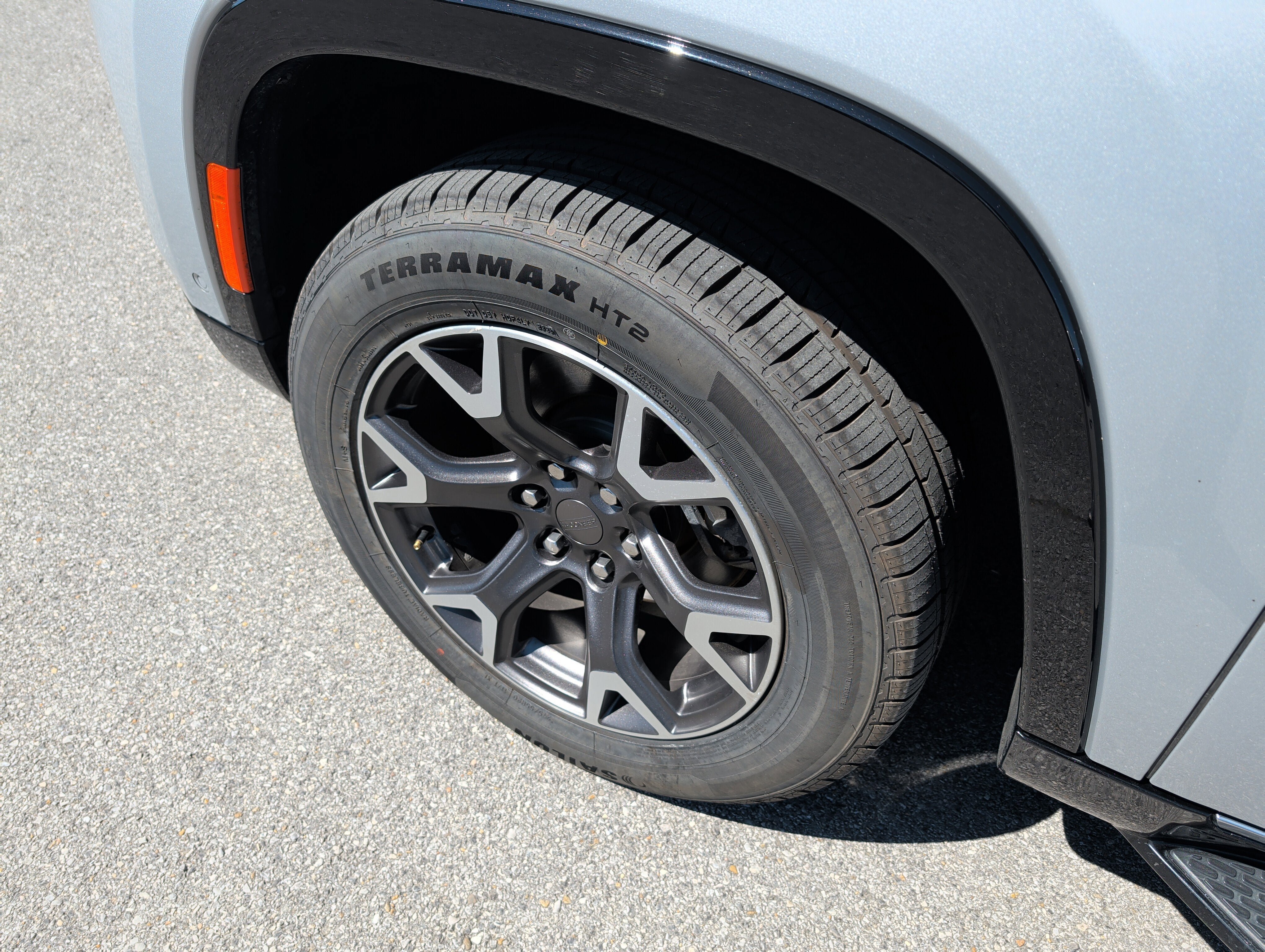 Used 2024 Jeep Wagoneer Series III AWD/4WD image 9