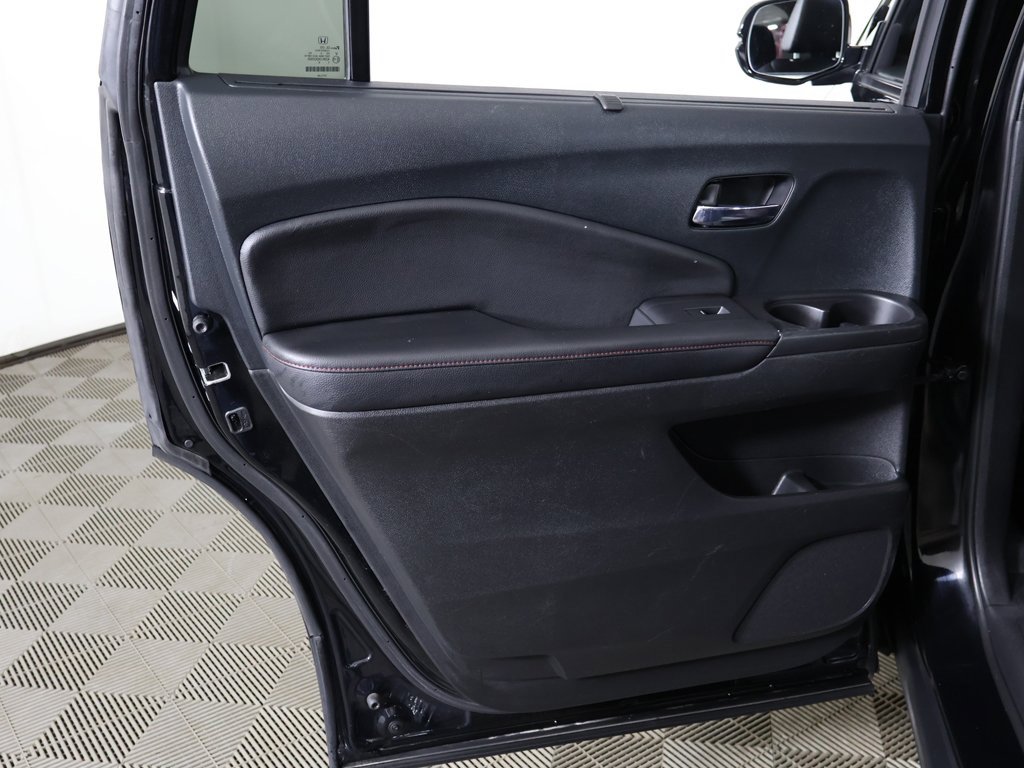 Used 2022 Honda Pilot Black Edition image 30