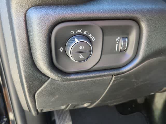 New 2026 RAM 3500 Tradesman AWD/4WD image 18
