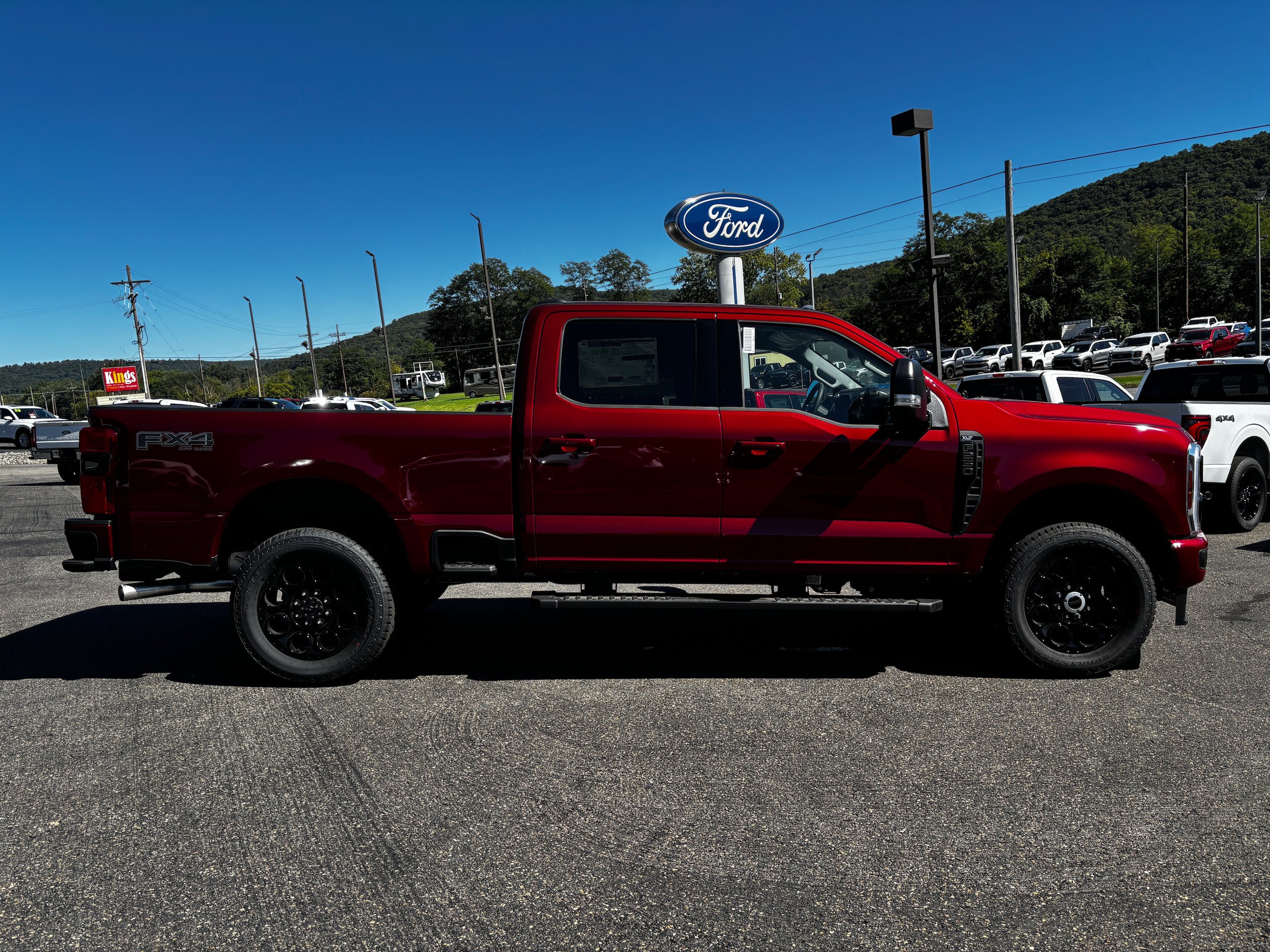 New 2027 Ford F250 XLT w/ XLT Premium Package AWD/4WD image 4