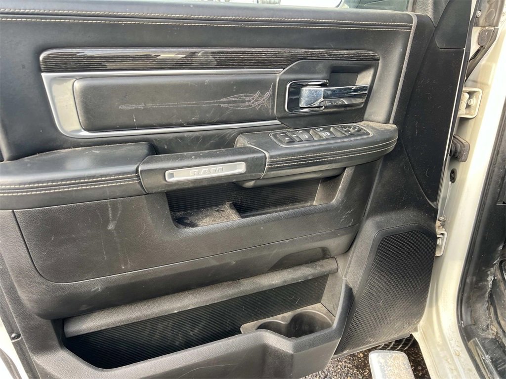 Used 2017 RAM 3500 Laramie Longhorn image 7