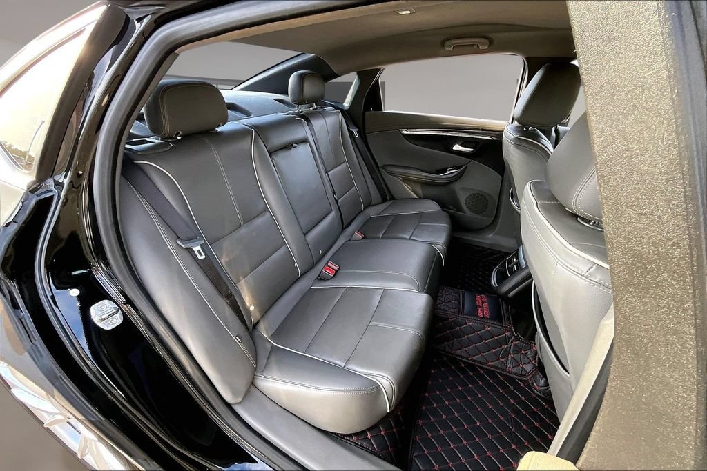 Used 2017 Chevrolet Impala Premier FWD image 28