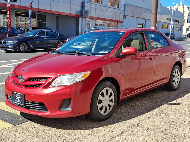 Used 2011 Toyota Corolla LE image 3