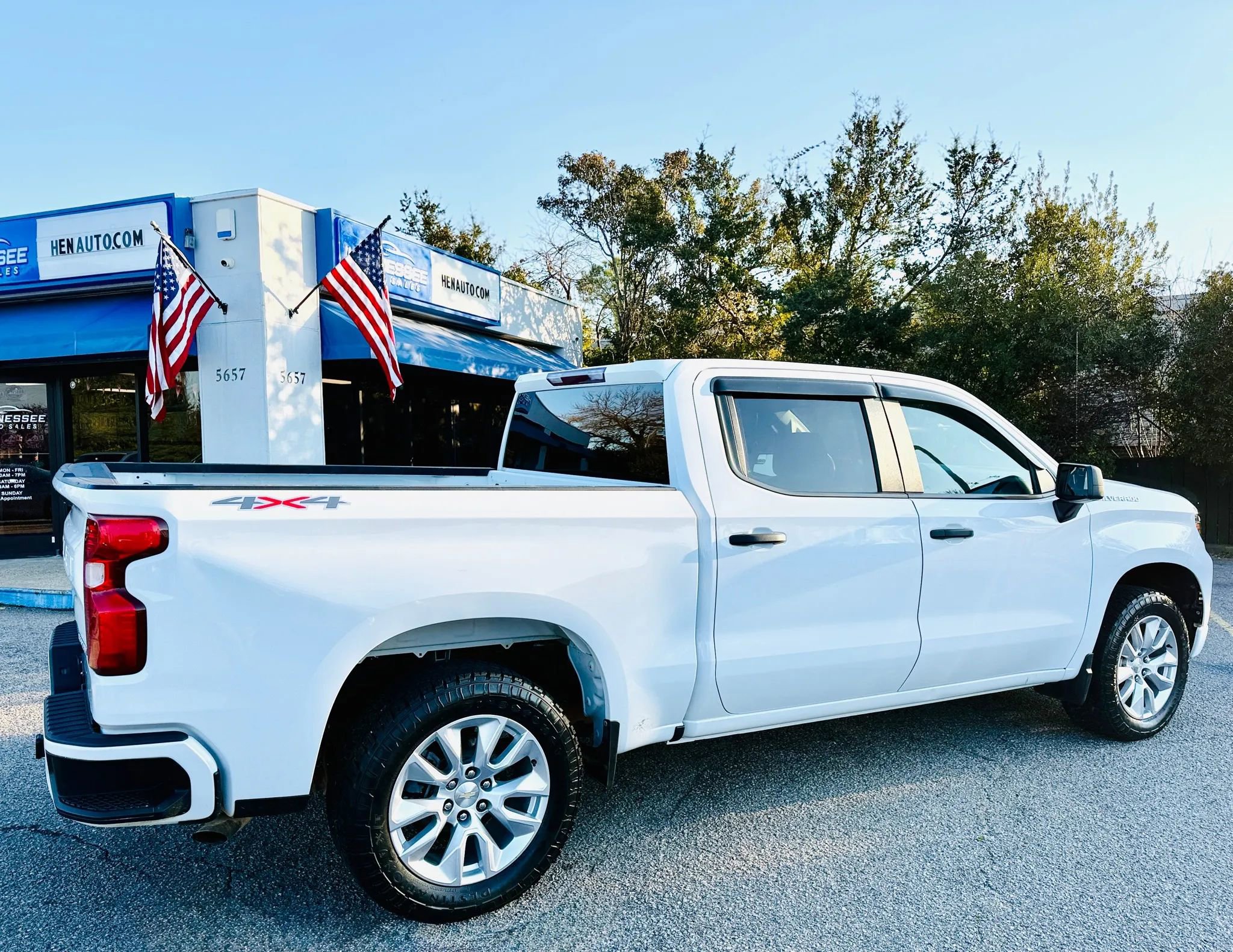 Used 2022 Chevrolet Silverado 1500 Custom image 14