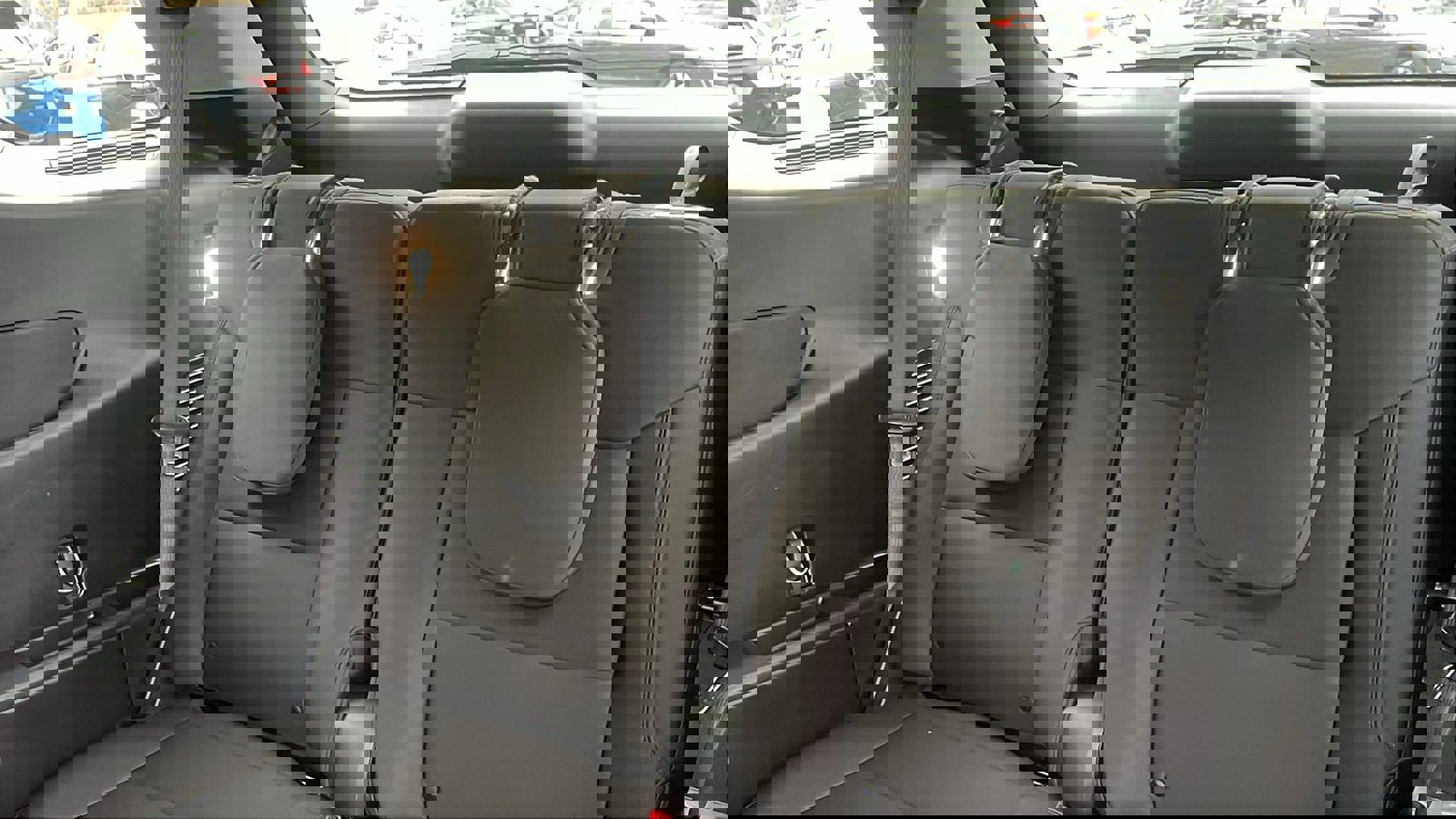 Used 2021 Ford Explorer XLT image 25