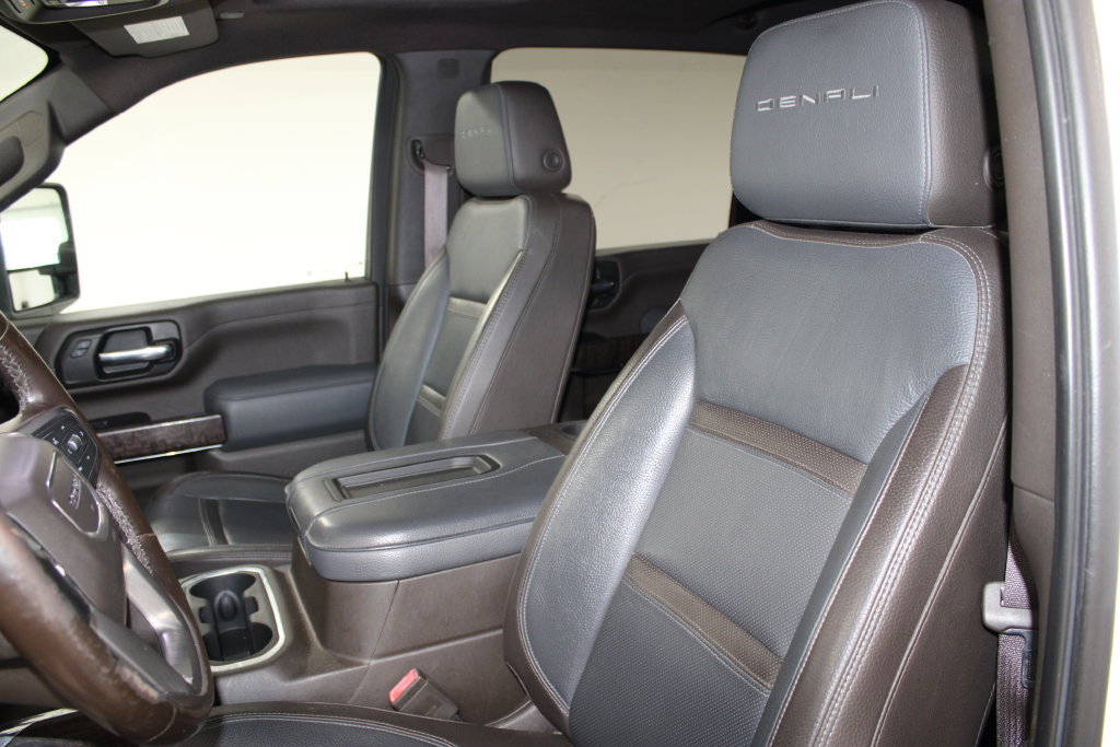 Used 2022 GMC Sierra 2500 Denali w/ Denali Ultimate Package AWD/4WD image 21