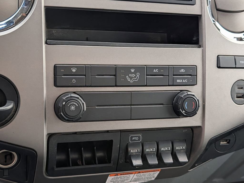 Used 2022 Ford F650 2WD Regular Cab Super Duty image 19