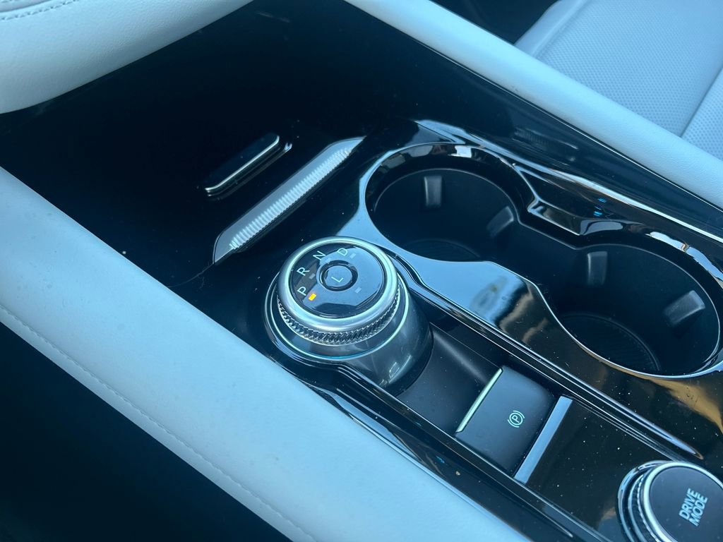 Certified 2025 Ford Explorer Platinum w/ Ultimate Package image 33