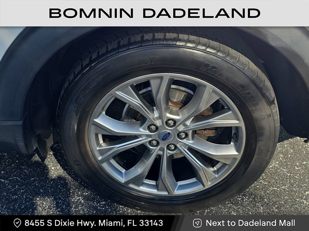 Used 2020 Ford Explorer XLT w/ Equipment Group 202A image 5