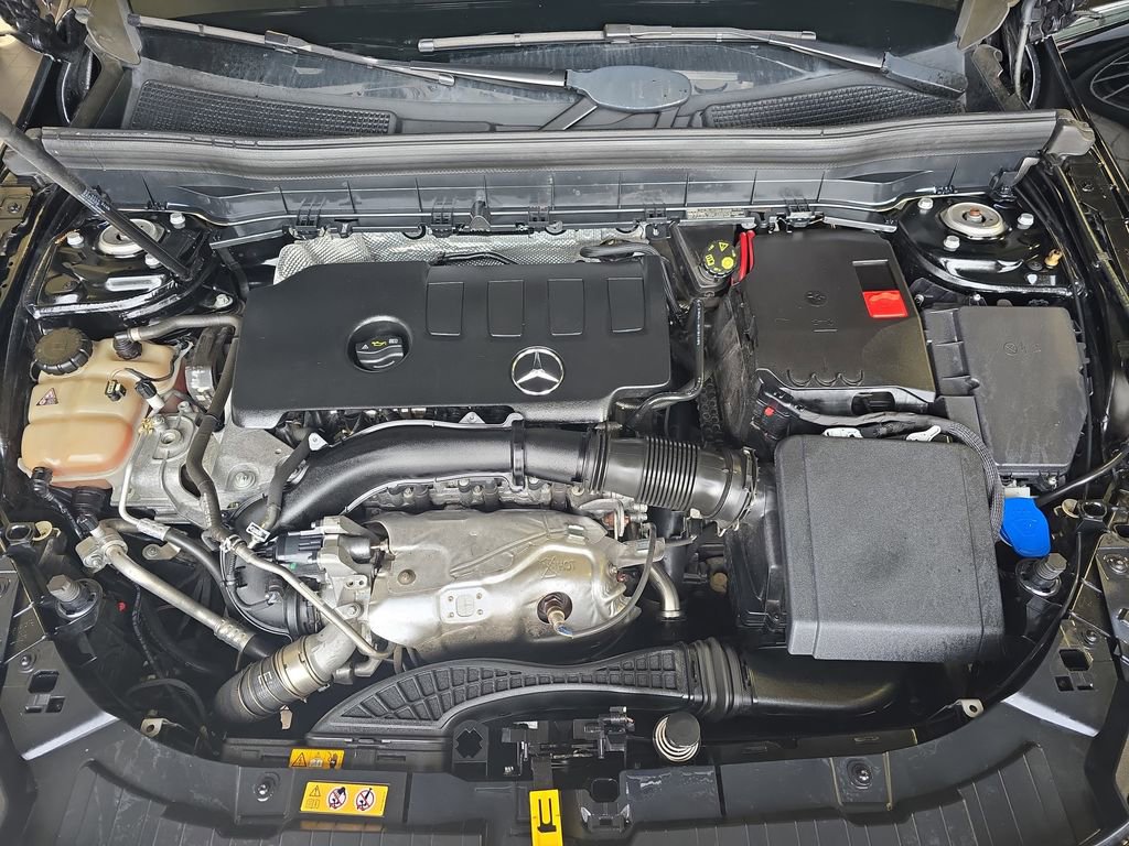 Certified 2021 Mercedes-Benz GLB 250 4MATIC image 32