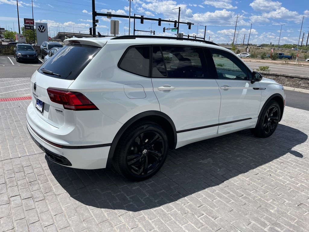 Certified 2024 Volkswagen Tiguan SE R-Line AWD/4WD image 7