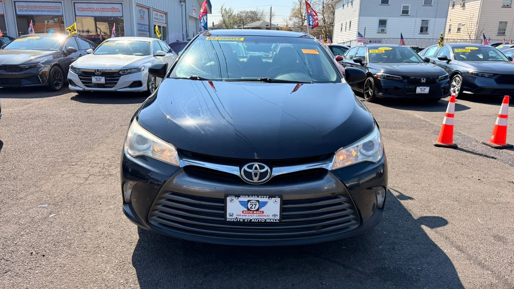 Used 2016 Toyota Camry LE FWD image 3
