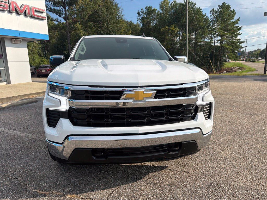 Used 2024 Chevrolet Silverado 1500 LT AWD/4WD image 8