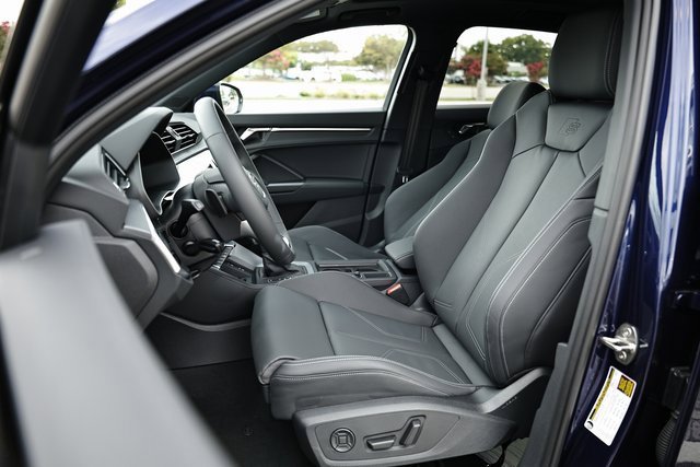 New 2025 Audi Q3 2.0T Premium image 20