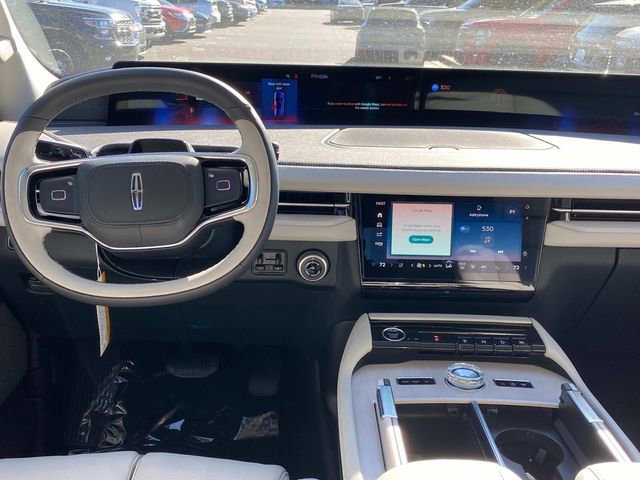 New 2025 Lincoln Navigator Reserve AWD/4WD image 6