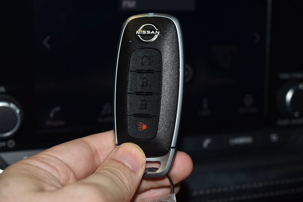 Certified 2023 Nissan Rogue SV FWD image 14