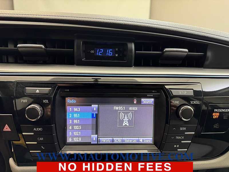 Used 2015 Toyota Corolla LE image 22