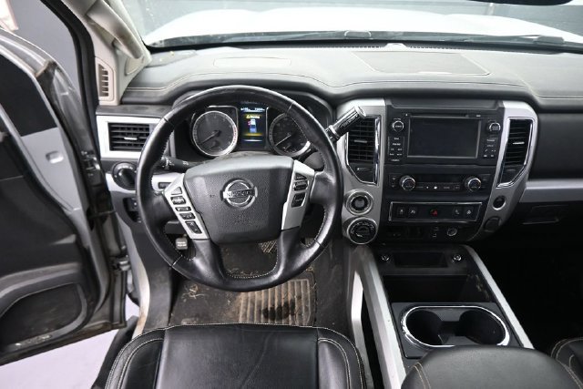 Used 2018 Nissan Titan PRO-4X w/ Pro-4x Convenience Package AWD/4WD image 20