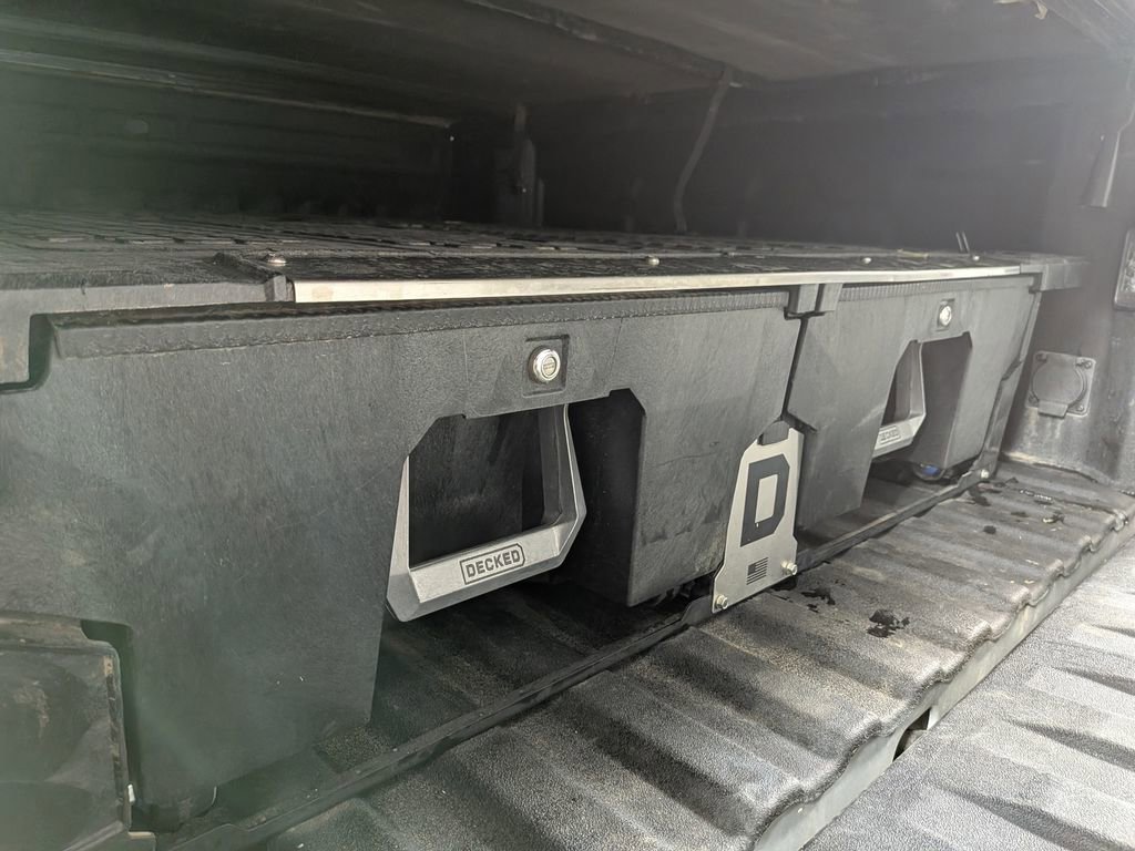 Used 2022 Chevrolet Silverado 1500 LT Trail Boss w/ LT Trail Boss Premium Package AWD/4WD image 12