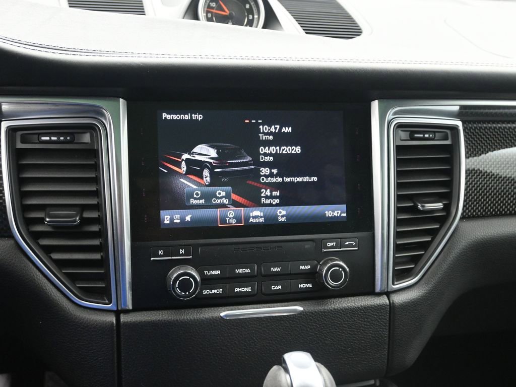 Used 2018 Porsche Macan GTS w/ Premium Package Plus image 14