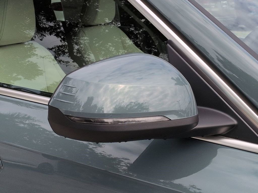 New 2026 BMW X1 xDrive28i w/ Convenience Package AWD/4WD image 12