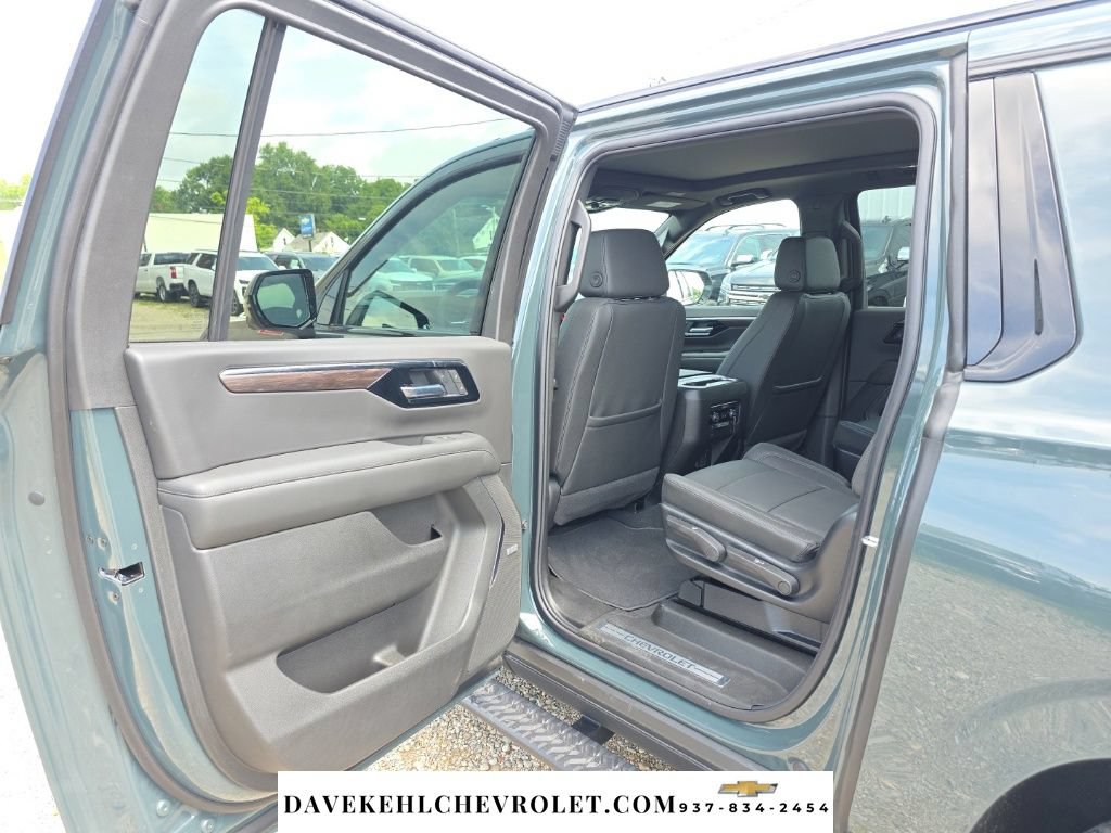 Used 2026 Chevrolet Suburban Z71 w/ Comfort Package AWD/4WD image 21