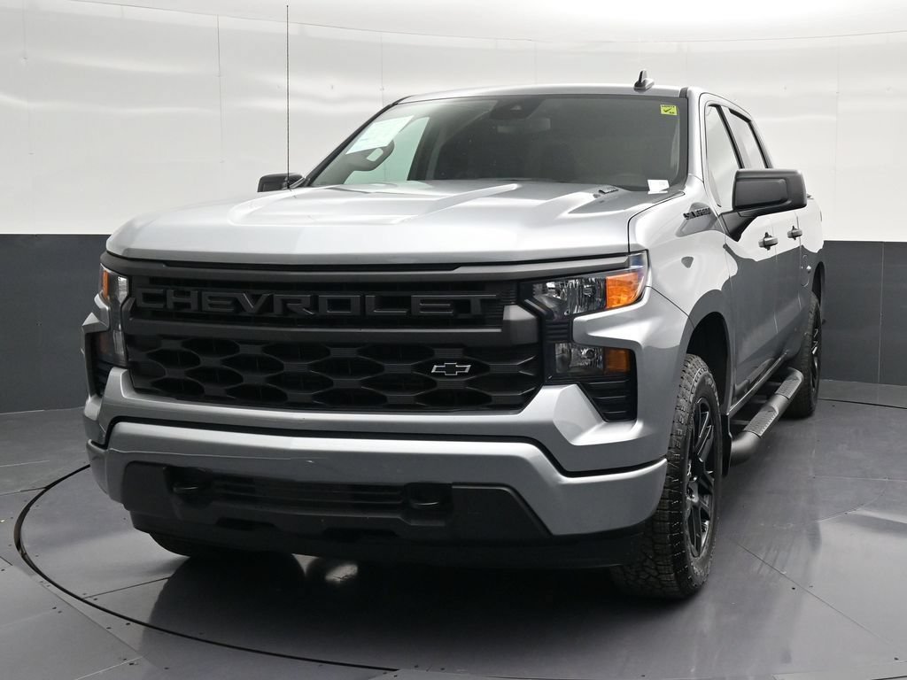 Used 2026 Chevrolet Silverado 1500 Custom w/ Turbomax Blackout Package RWD image 6