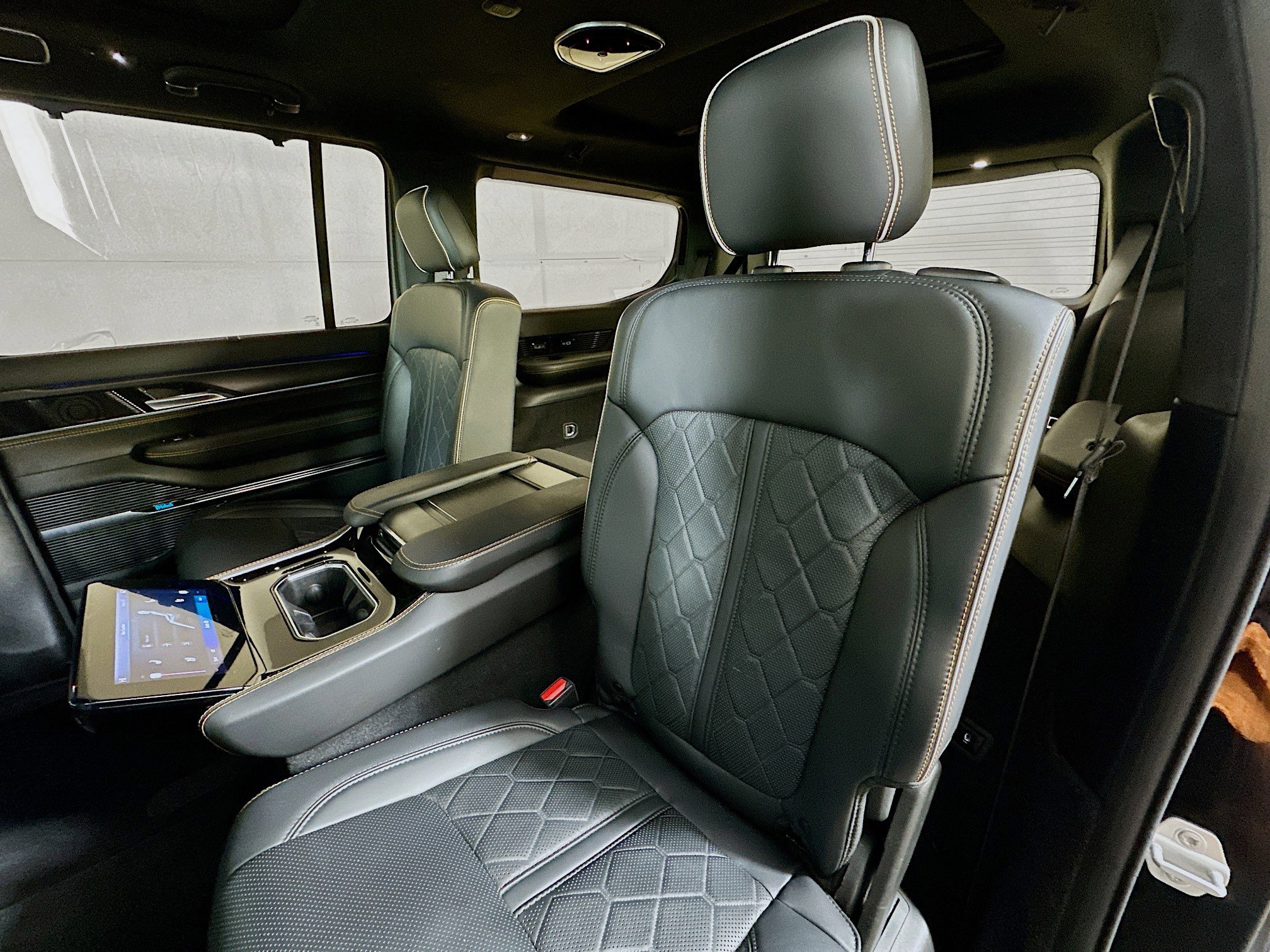 Used 2023 Jeep Grand Wagoneer Series III w/ Quick Order Packagew 28T image 25