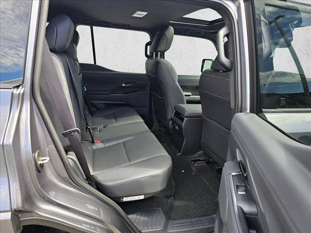 Used 2025 Lexus GX 550 w/ Cold Area Package AWD/4WD image 11