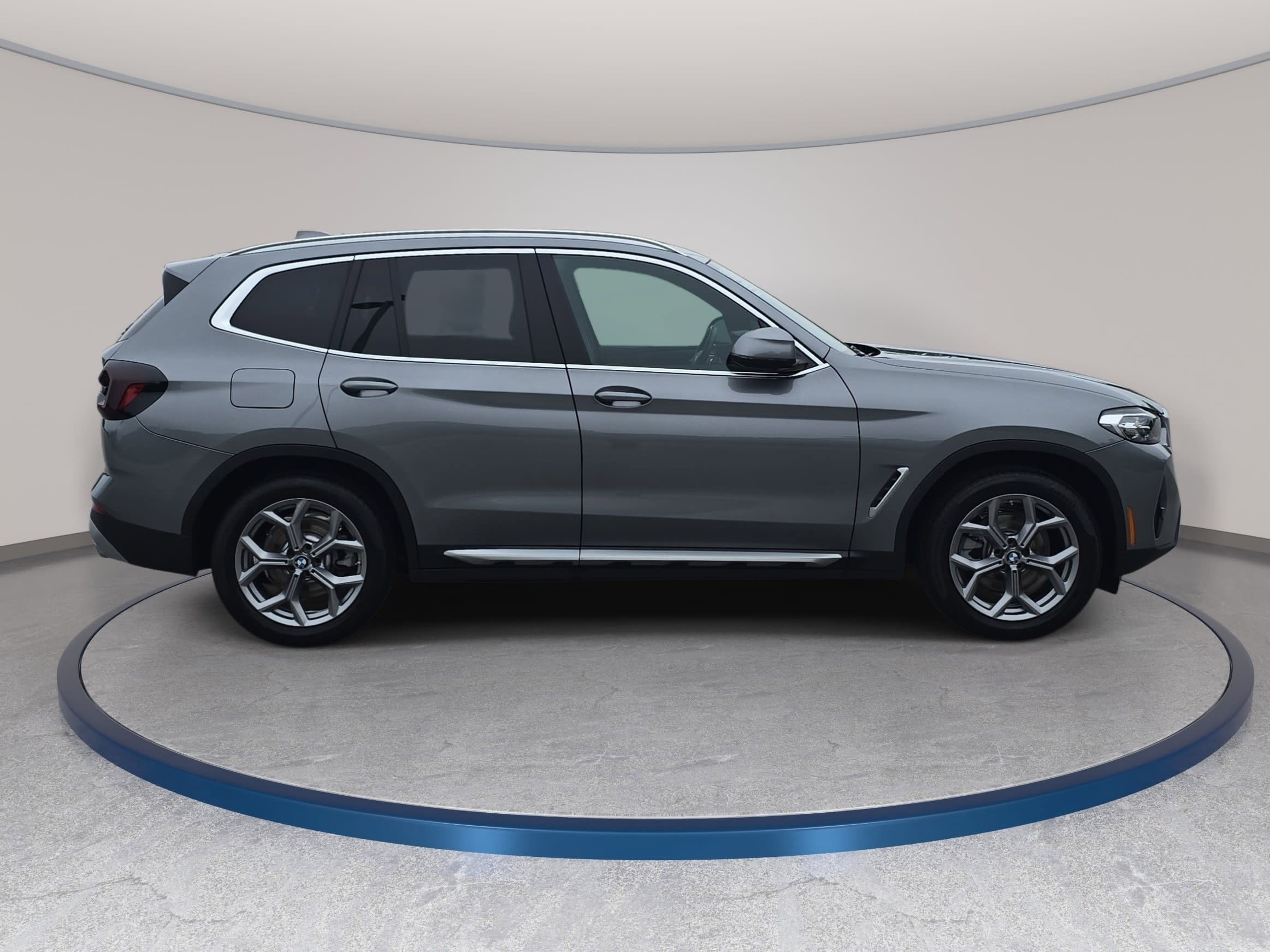 Used 2023 BMW X3 xDrive30i w/ Premium Package AWD/4WD image 4