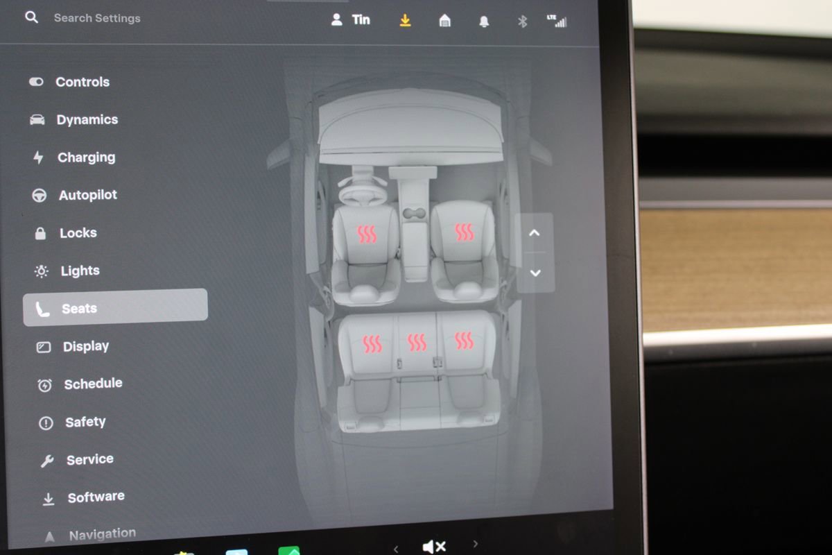 Used 2021 Tesla Model Y Long Range AWD/4WD image 19