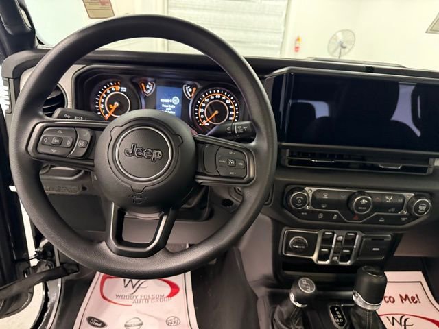 New 2026 Jeep Gladiator Sport AWD/4WD image 16