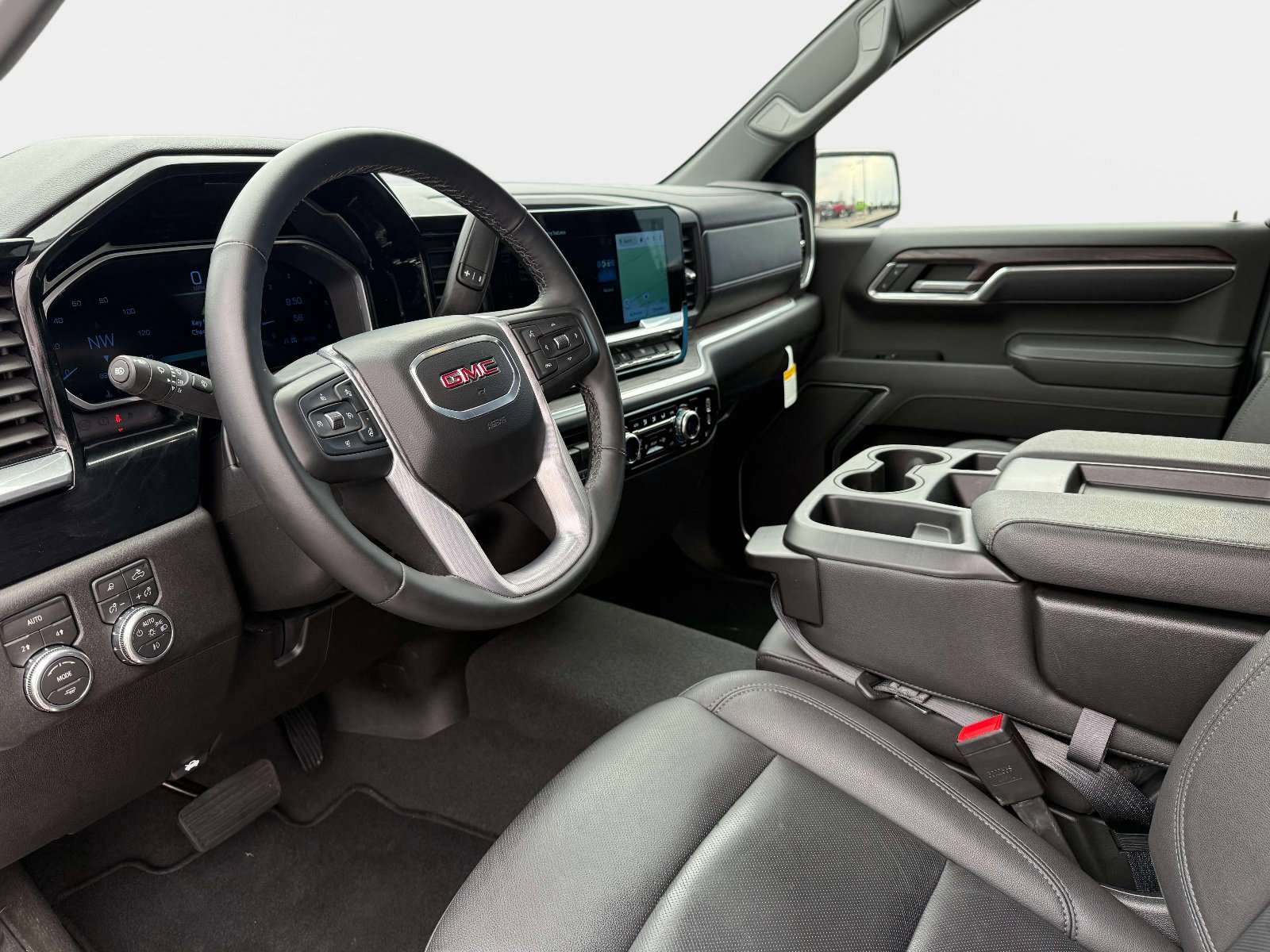 Used 2026 GMC Sierra 1500 SLT image 33