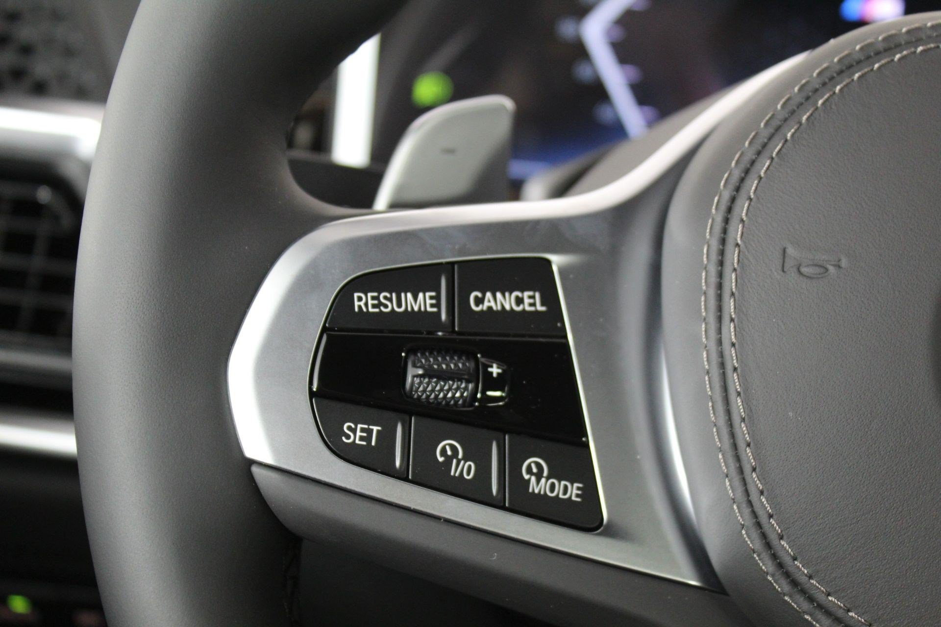 Used 2026 BMW X5 xDrive40i w/ M Sport Package AWD/4WD image 15