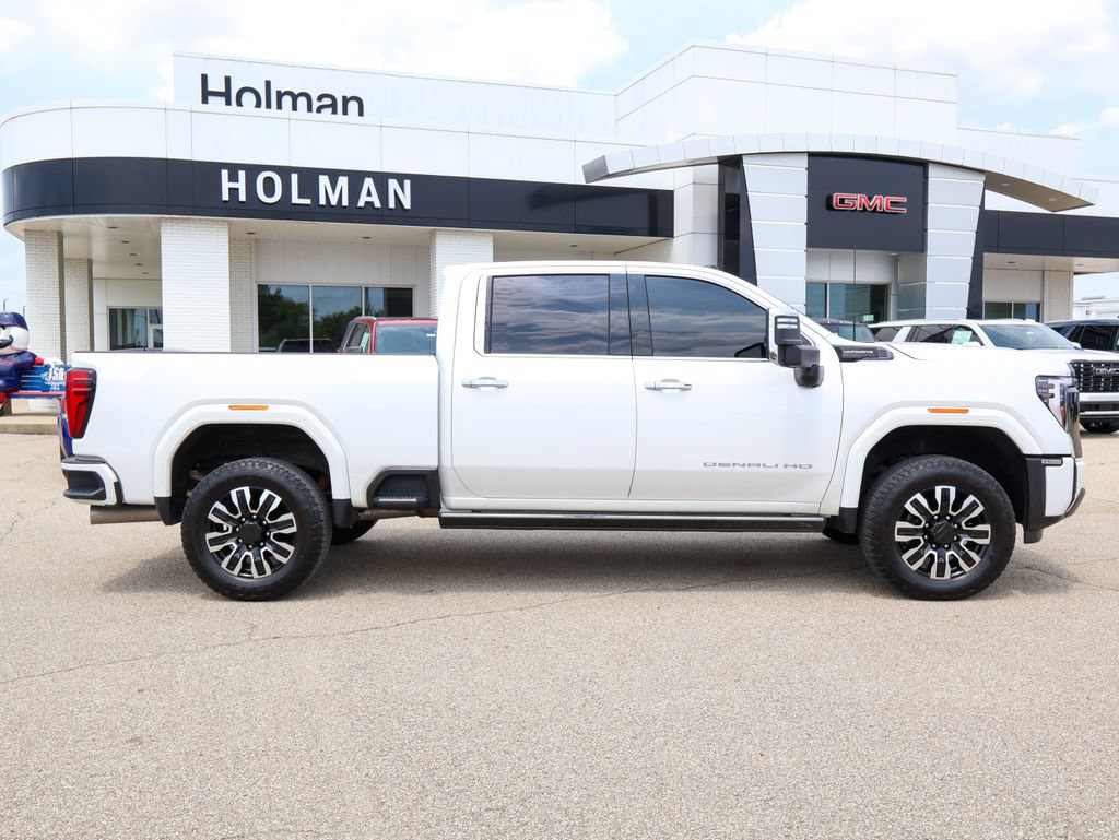 Used 2024 GMC Sierra 2500 Denali Ultimate w/ Max Trailering Package AWD/4WD image 2
